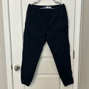 Old Navy Men’s Built-In Flex Modern Jogger Pants in Navy Size Medium